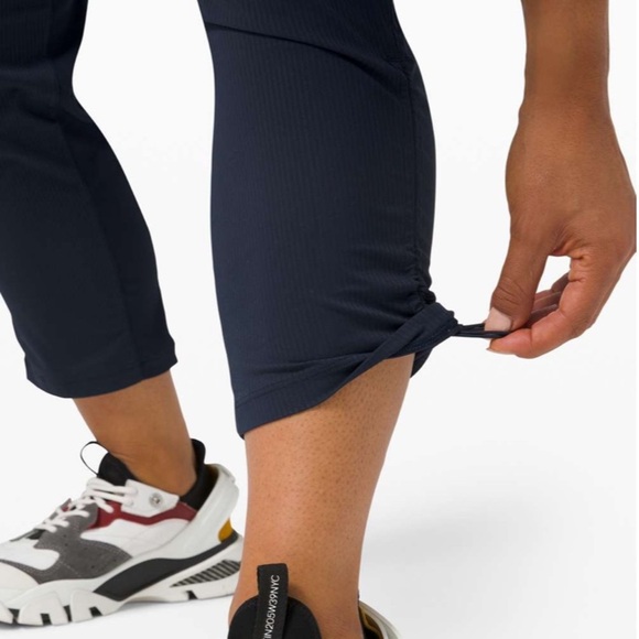 Lululemon Beyond the Studio Crop - True Navy - Picture 4 of 10